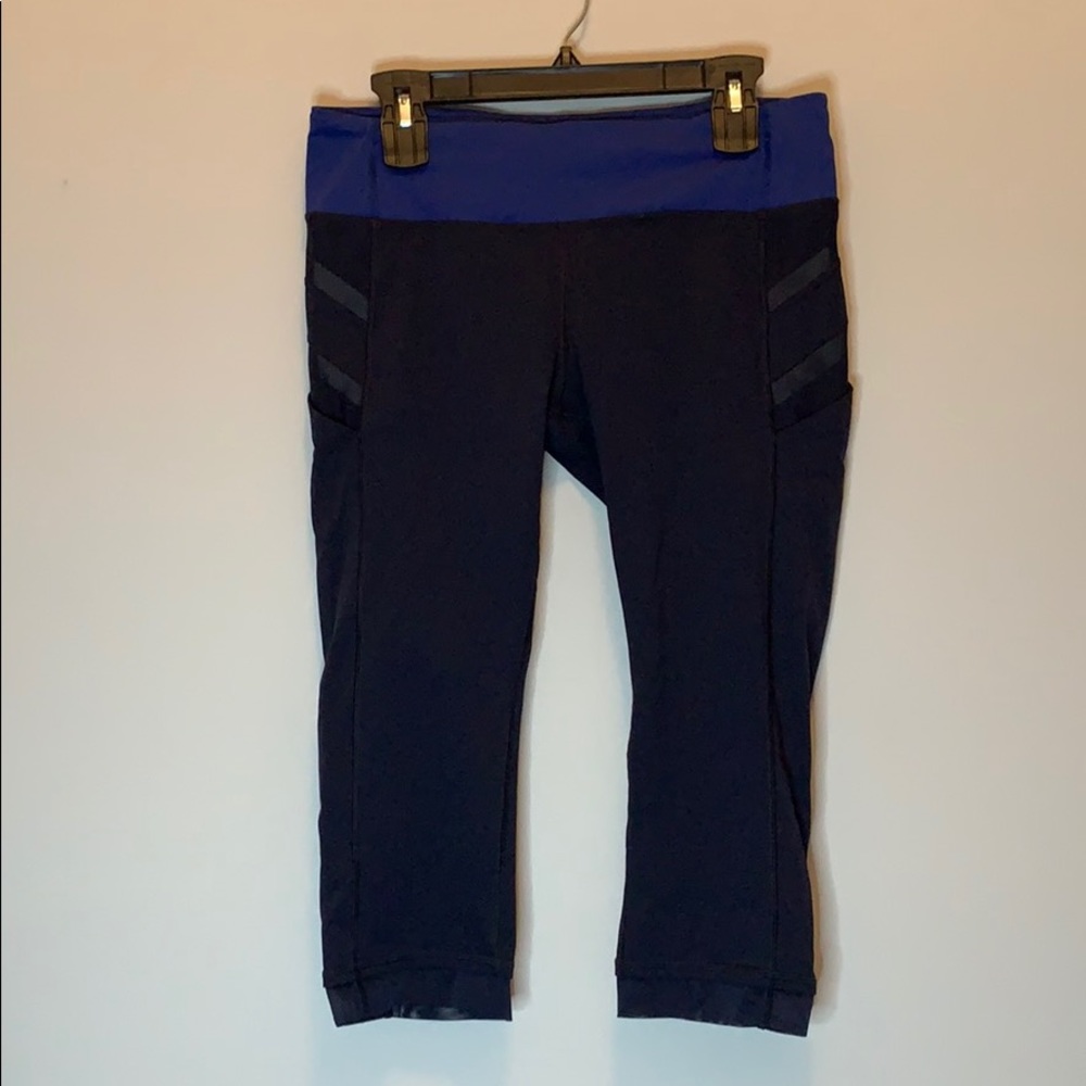 Lululemon Illumina Capri size 10 - Picture 3 of 9